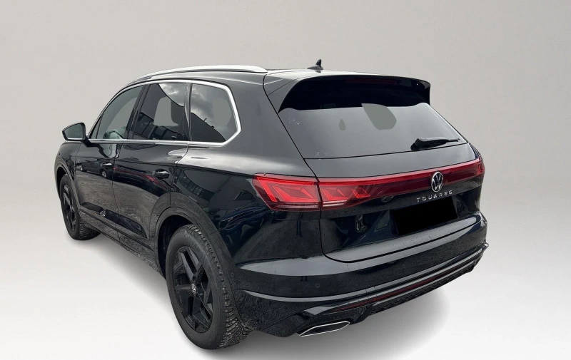 VW Touareg 3.0TD* R-LINE* HEAD-UP* DISTR* CAM* MEMORY* , снимка 4 - Автомобили и джипове - 52707324