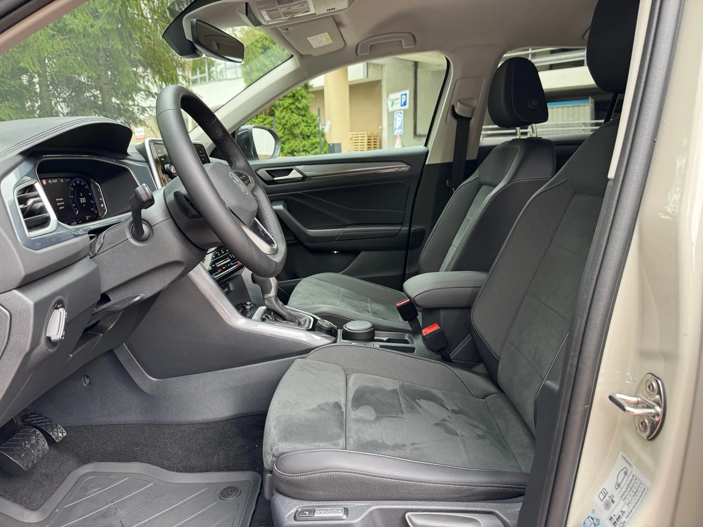 VW T-Roc VW T- Roc Style 2.0 TDI SCR 4MOTION DSG - изображение 5