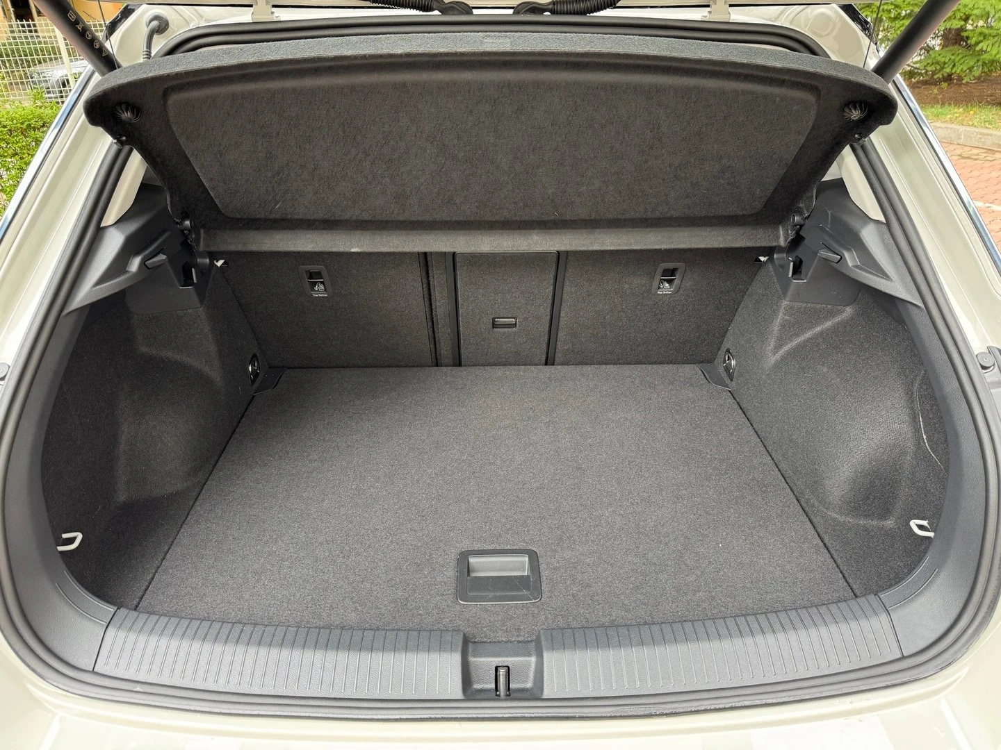 VW T-Roc VW T- Roc Style 2.0 TDI SCR 4MOTION DSG - изображение 10