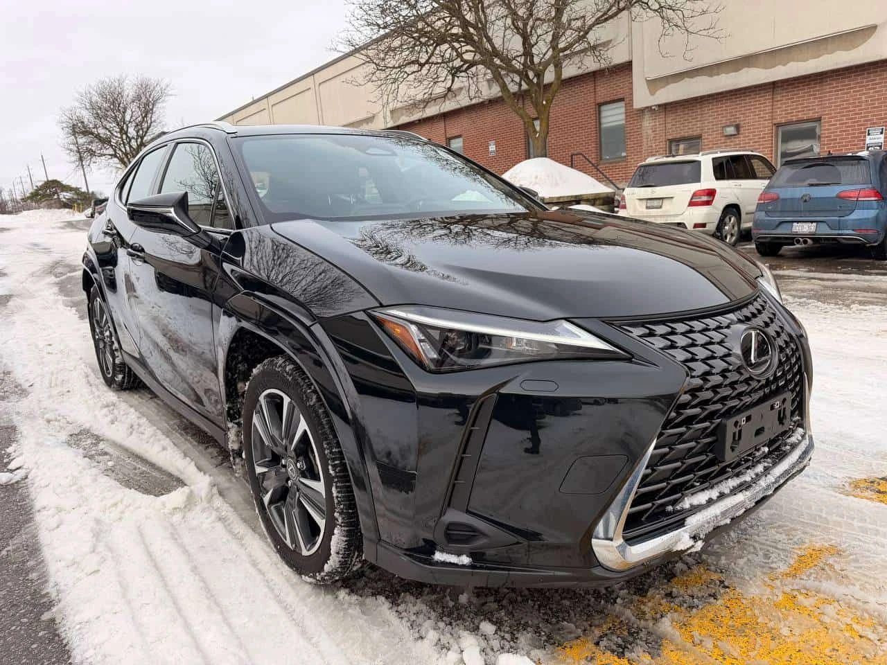 Lexus UX 300h * 300h * ДИСТРОНИК * СЛЕДЕНЕ НА ЛЕНТА * КАМЕРА - изображение 3
