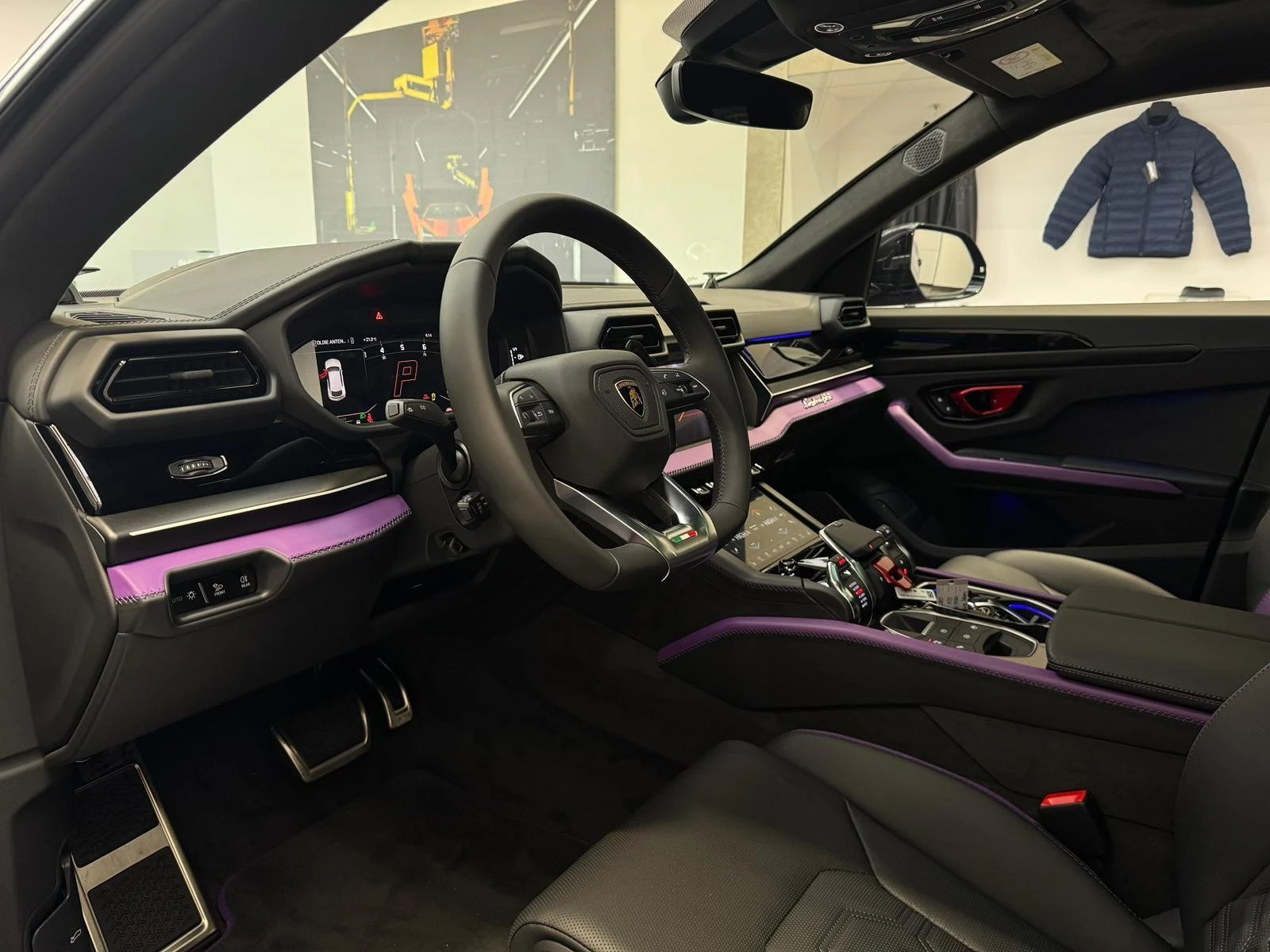 Lamborghini Urus SE 4.0 V8 Plug-in Hybrid 4WD - изображение 9