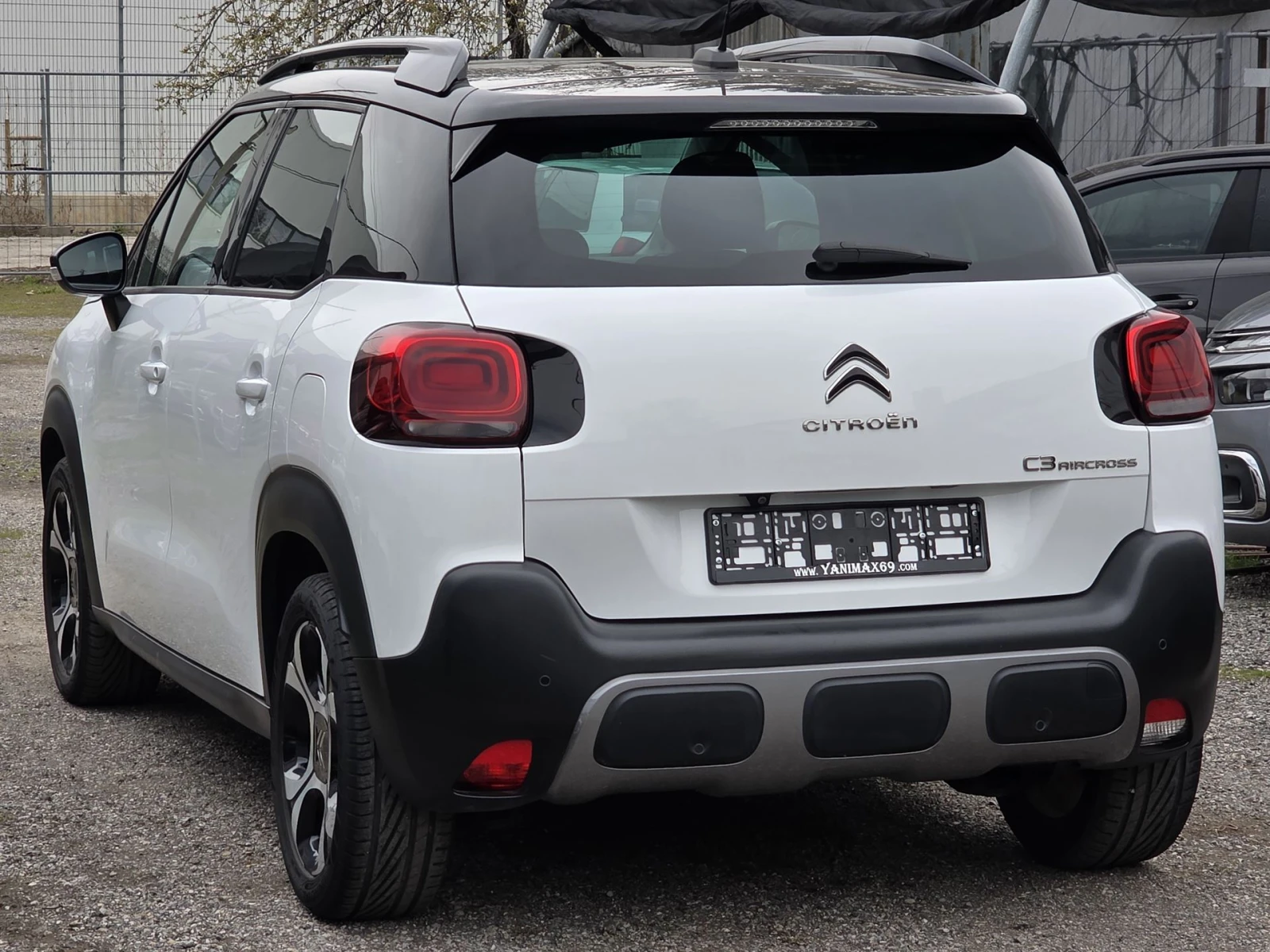 Citroen C3 Aircross 1.2 PureTech Shine Panorama, снимка 3 - Автомобили и джипове - 54194393