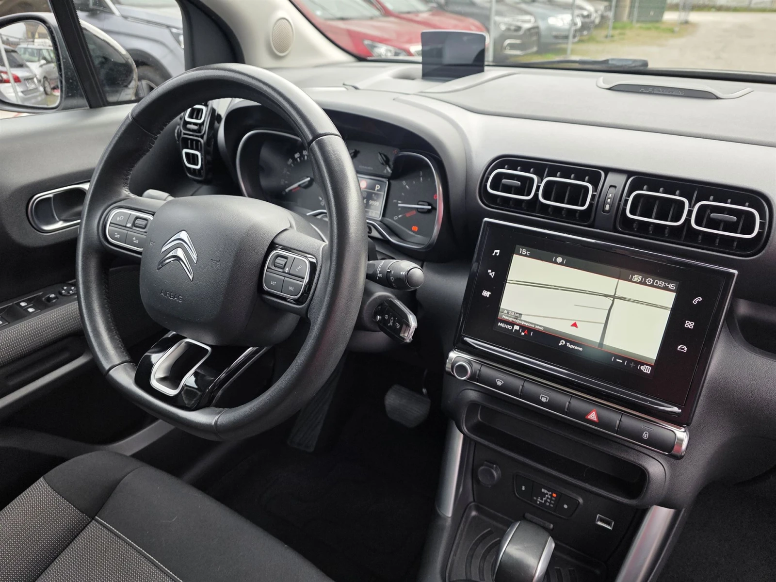 Citroen C3 Aircross 1.2 PureTech Shine Panorama, снимка 11 - Автомобили и джипове - 54194393