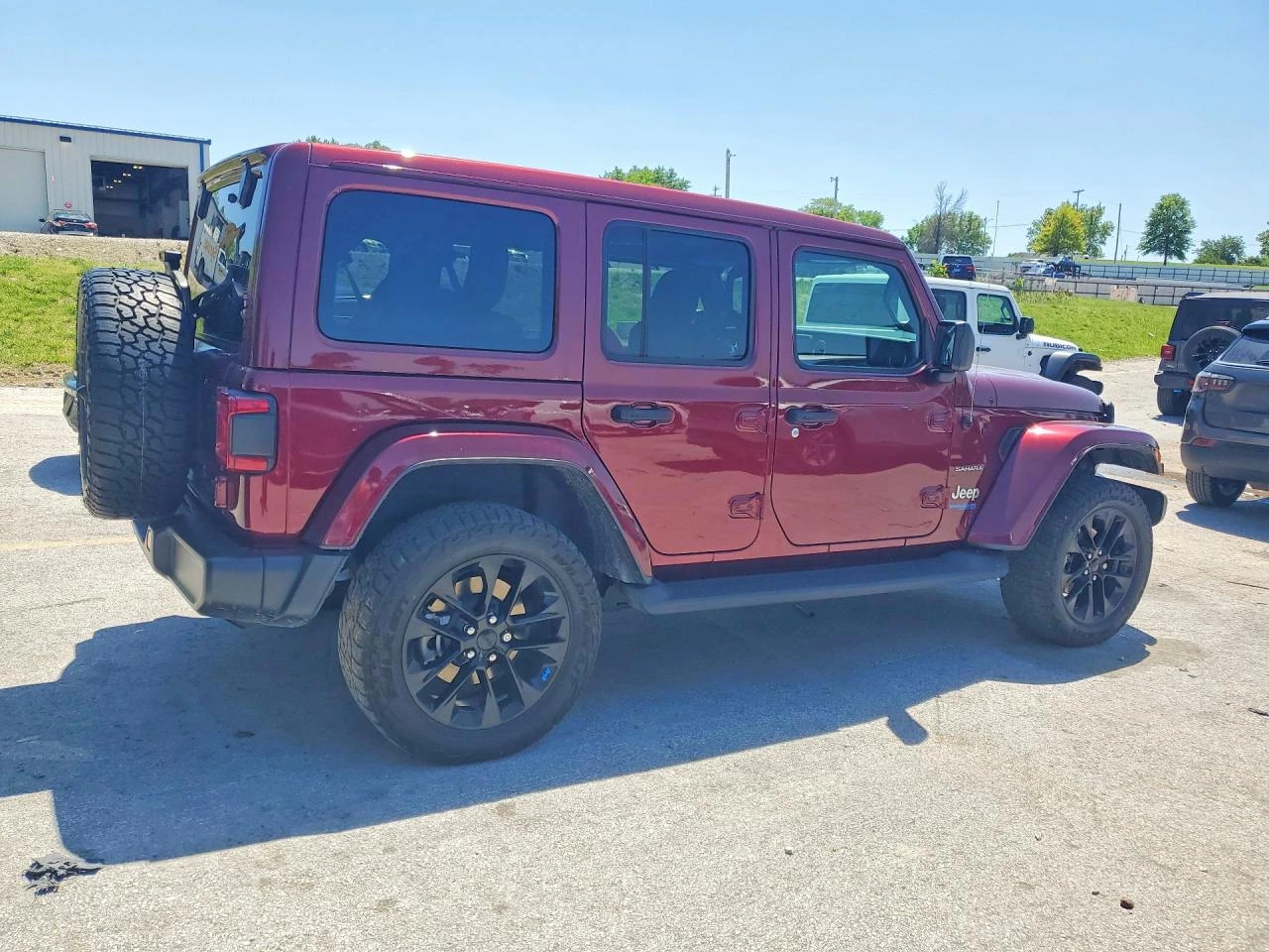 Jeep Wrangler UNLIMITED SAHARA 4XE, снимка 4 - Автомобили и джипове - 54565142