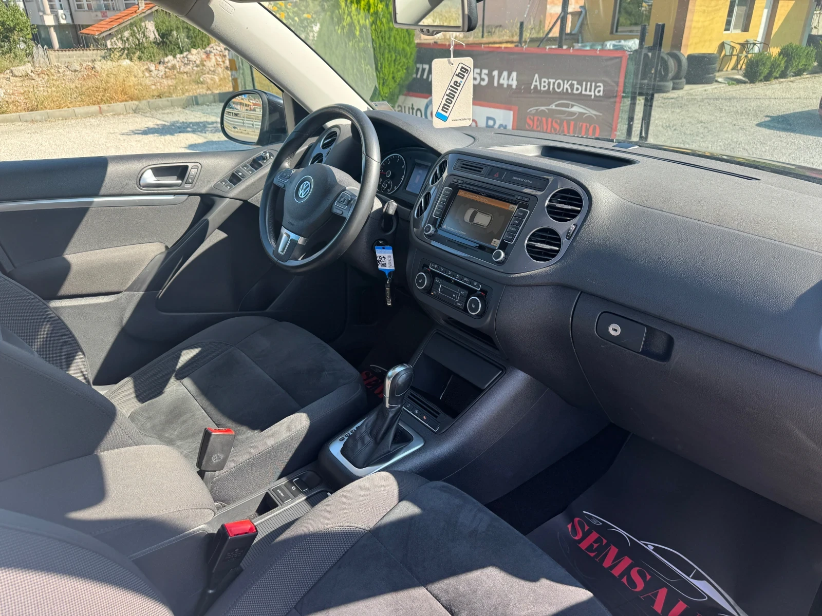 VW Tiguan 2.0 TDI BMT* 4MOTION * DSG * Sport & Style* , снимка 13 - Автомобили и джипове - 55494854