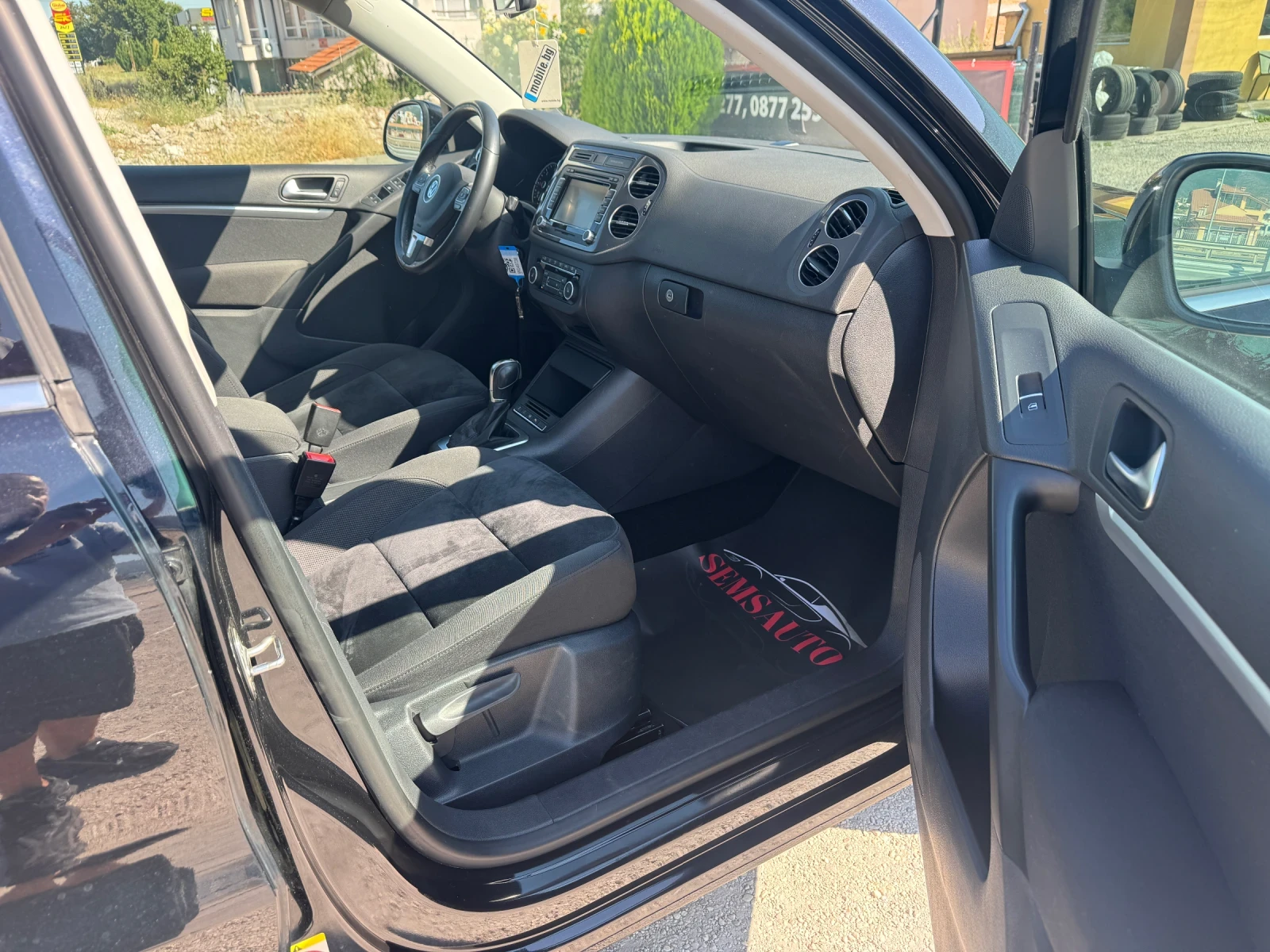 VW Tiguan 2.0 TDI BMT* 4MOTION * DSG * Sport & Style* , снимка 12 - Автомобили и джипове - 55494854