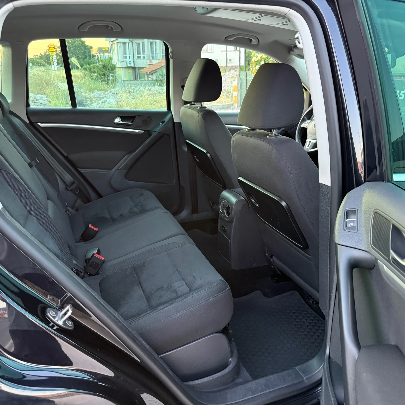 VW Tiguan 2.0 TDI BMT* 4MOTION * DSG * Sport & Style*  | Mobile.bg � ����������� 14