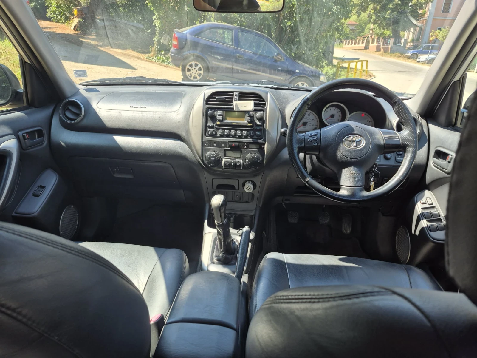 Toyota Rav4, снимка 6 - Автомобили и джипове - 56273165