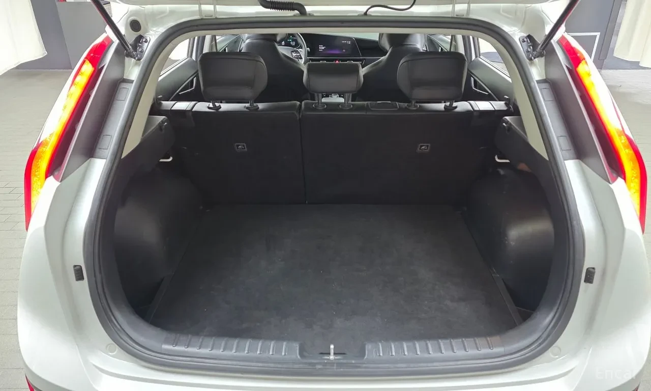 Kia Niro 1.6GDI/HEV/ДИСТРОНИК/ПОДГРЕВ/КРАЙНА СУМА, снимка 8 - Автомобили и джипове - 56307981