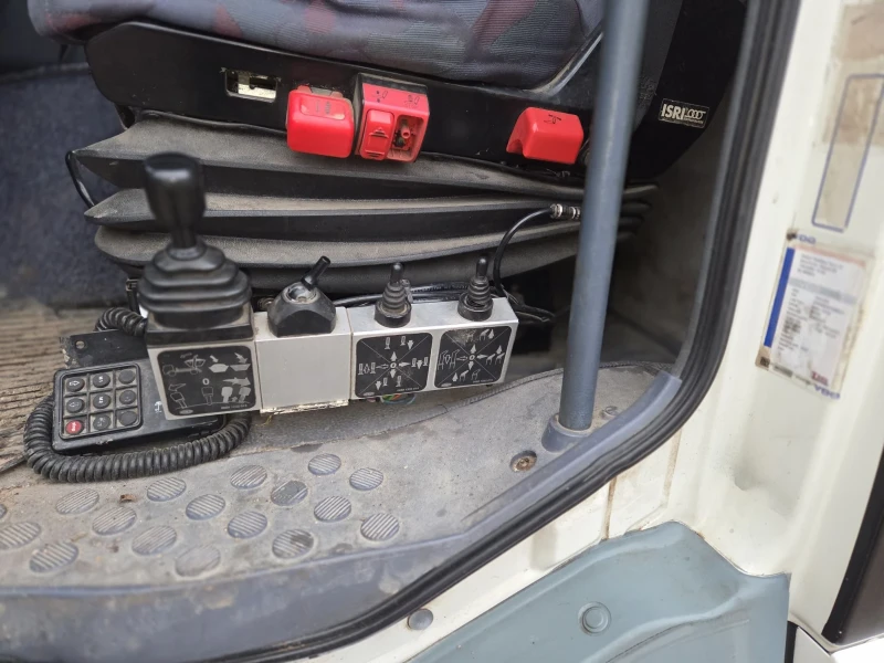 Mercedes-Benz Actros Специален , снимка 10 - Камиони - 53214808