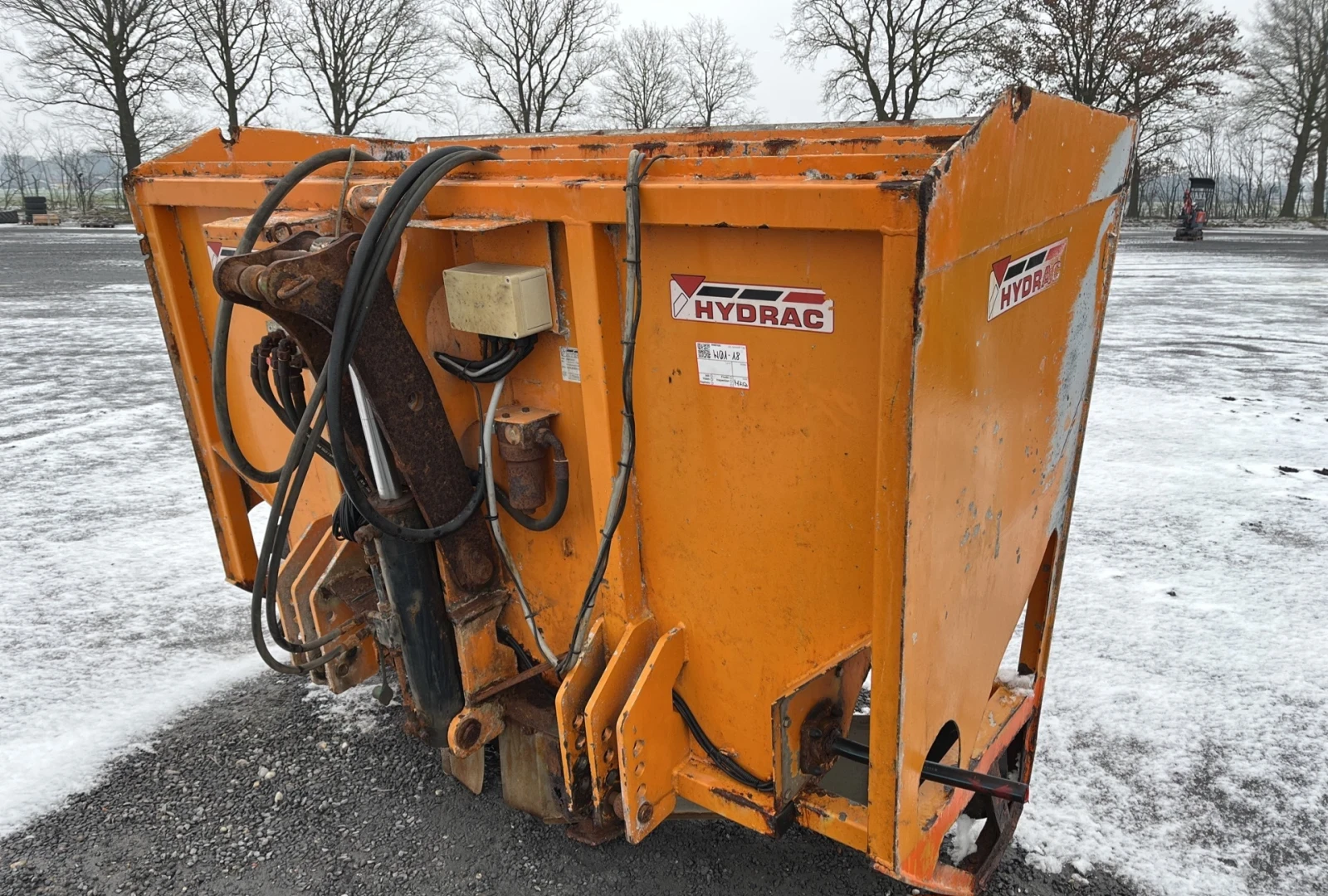 Astra 64.45 Песакар за трактор, снимка 1