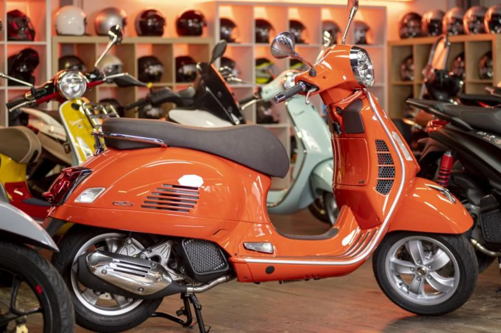Vespa GTS 300cc Нови и почти нови !!! Няколко броя!