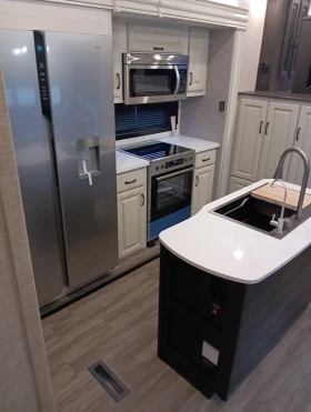 Каравана Други Jayco North Point 387FLRB, снимка 6