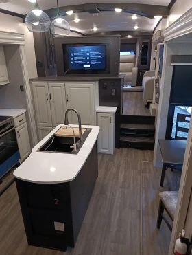 Каравана Други Jayco North Point 387FLRB, снимка 5