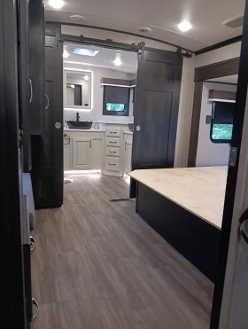 Каравана Други Jayco North Point 387FLRB, снимка 8
