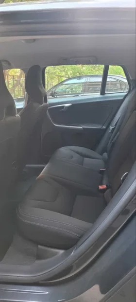 Volvo V60, снимка 8