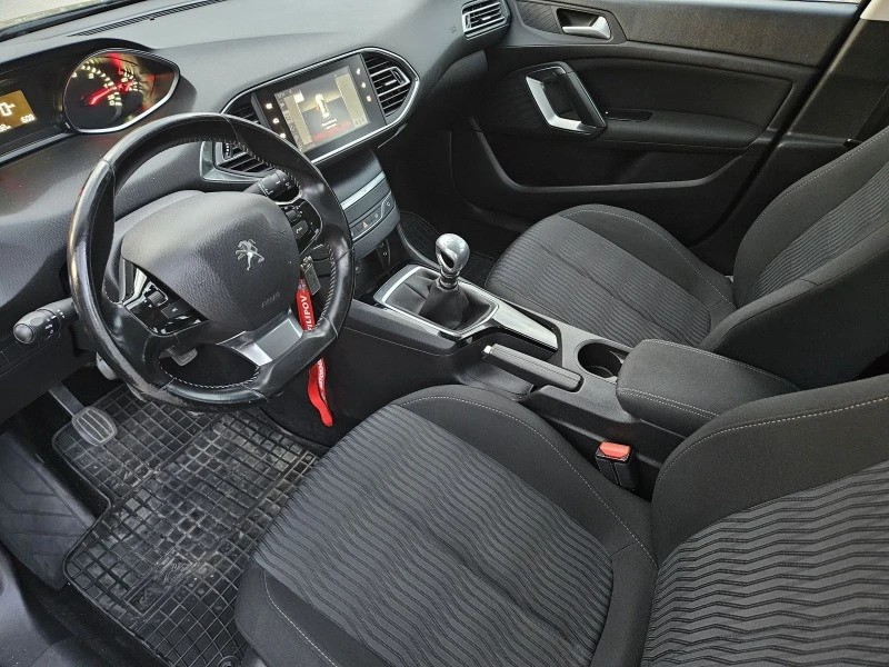 Peugeot 308 1.6 HDI, снимка 11 - Автомобили и джипове - 47699136