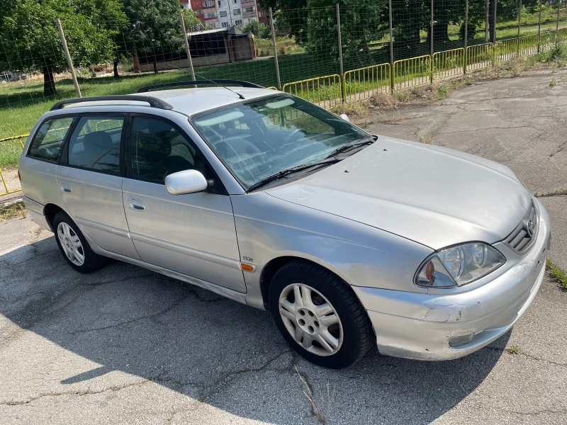 Toyota Avensis Автоматик + климатик , снимка 2 - Автомобили и джипове - 50713267