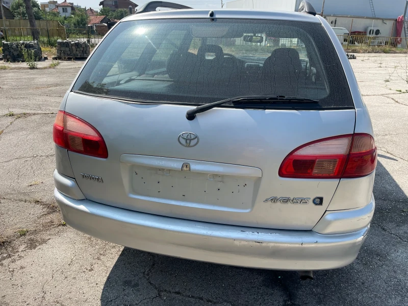 Toyota Avensis Автоматик + климатик , снимка 3 - Автомобили и джипове - 50713267