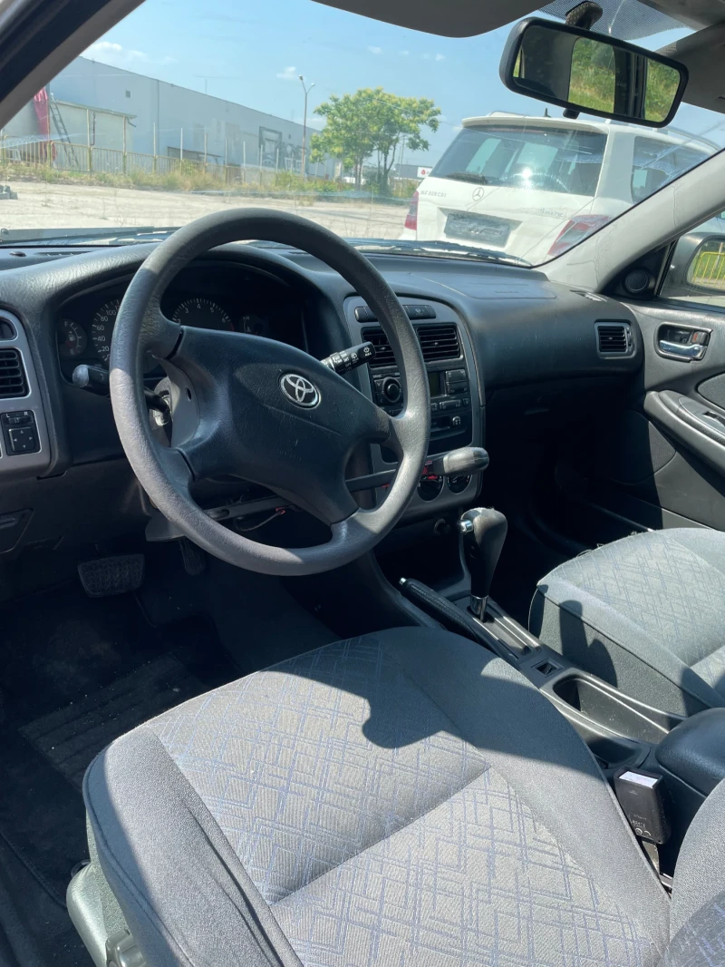 Toyota Avensis Автоматик + климатик , снимка 5 - Автомобили и джипове - 50713267