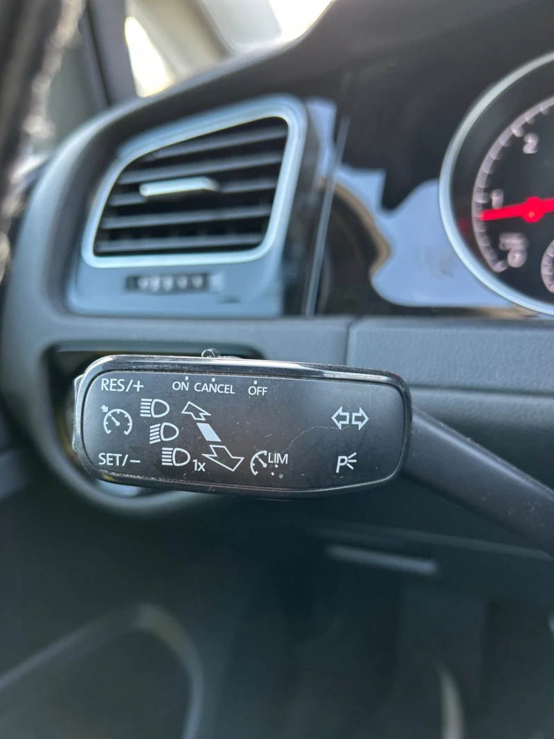 VW Golf Variant 2.0TDI 150hp Euro6, снимка 9 - Автомобили и джипове - 52296775