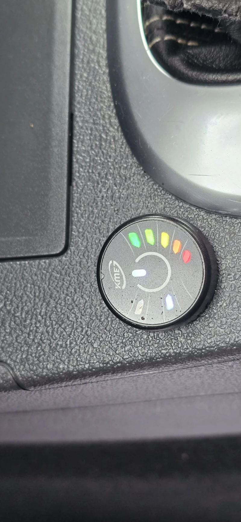 VW Touran, снимка 15 - Автомобили и джипове - 52446340