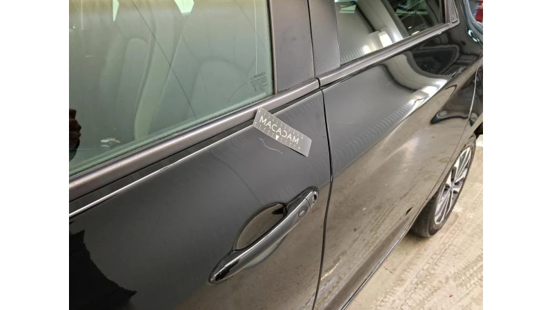 Renault Zoe Промо R135 52kw Intense+ Bose+ Подгреви+ Кожа, снимка 14 - Автомобили и джипове - 52914210