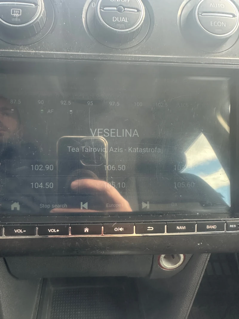 VW Touran 1.9tdi, снимка 14 - Автомобили и джипове - 53045110