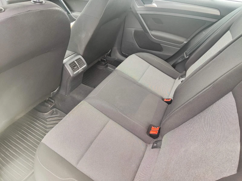 VW Golf 1, 6 DIZEL, снимка 14 - Автомобили и джипове - 53199382