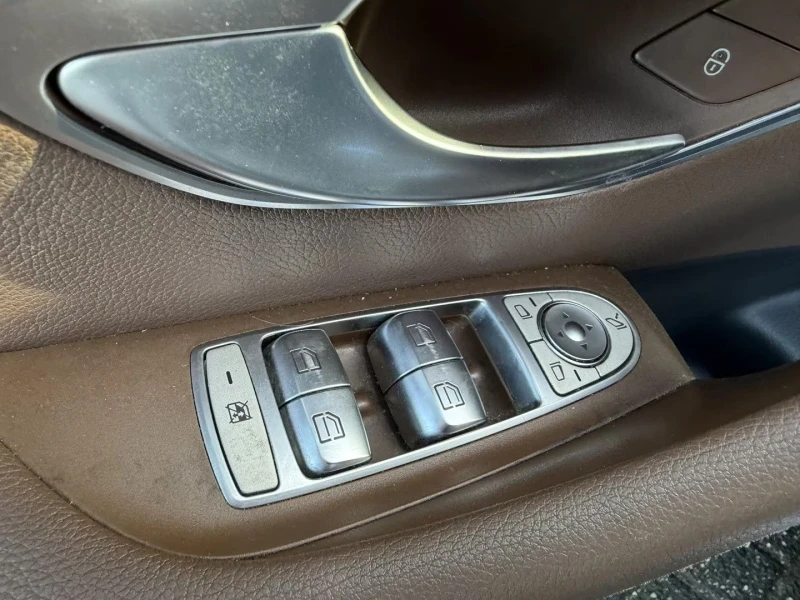 Mercedes-Benz E 220 2.0/194HP/WIDESCREEN/DISTR/CAM/129h, снимка 12 - Автомобили и джипове - 53446190