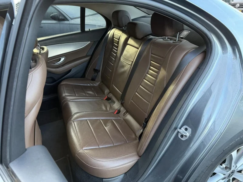 Mercedes-Benz E 220 2.0/194HP/WIDESCREEN/DISTR/CAM/129h, снимка 10 - Автомобили и джипове - 53446190