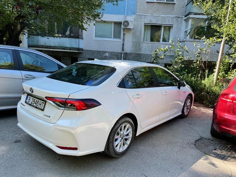 Toyota Corolla Hybrid, executive  - изображение 2