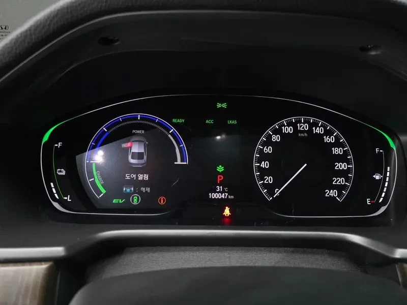 Honda Accord 10Th Generation 2.0 Hybrid Touring, снимка 8 - Автомобили и джипове - 56286174