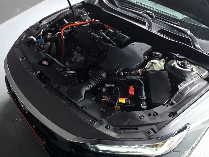 Honda Accord 10Th Generation 2.0 Hybrid Touring, снимка 6 - Автомобили и джипове - 56286174
