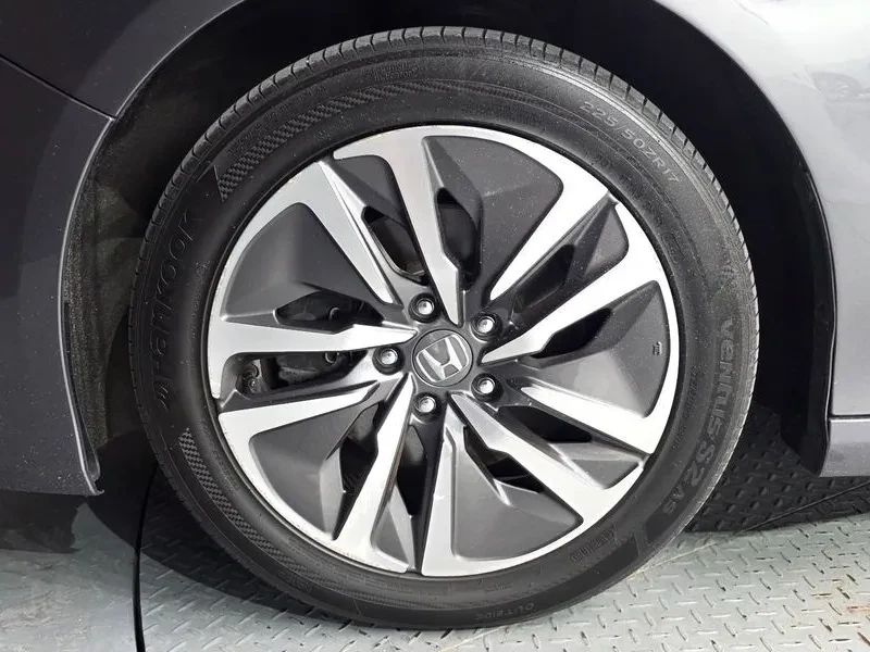 Honda Accord 10Th Generation 2.0 Hybrid Touring, снимка 5 - Автомобили и джипове - 56286174