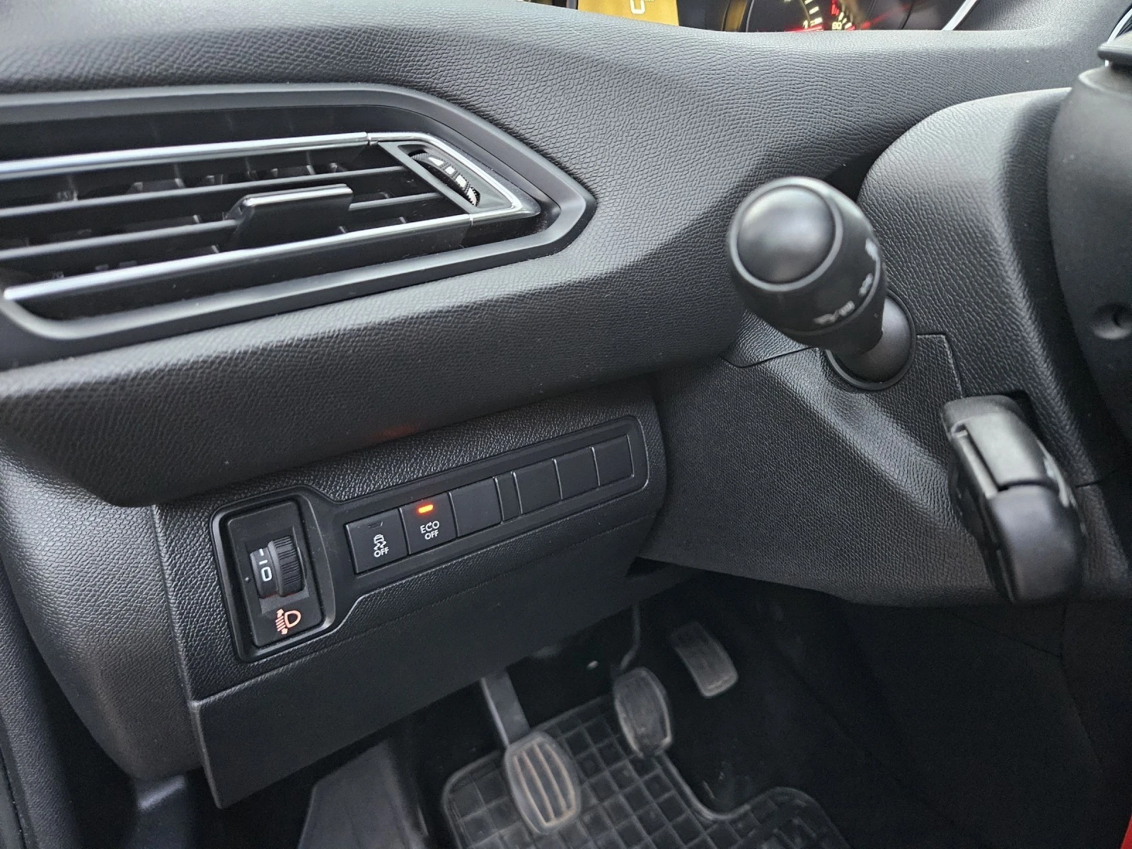 Peugeot 308 1.6 HDI | Mobile.bg — изображение 17