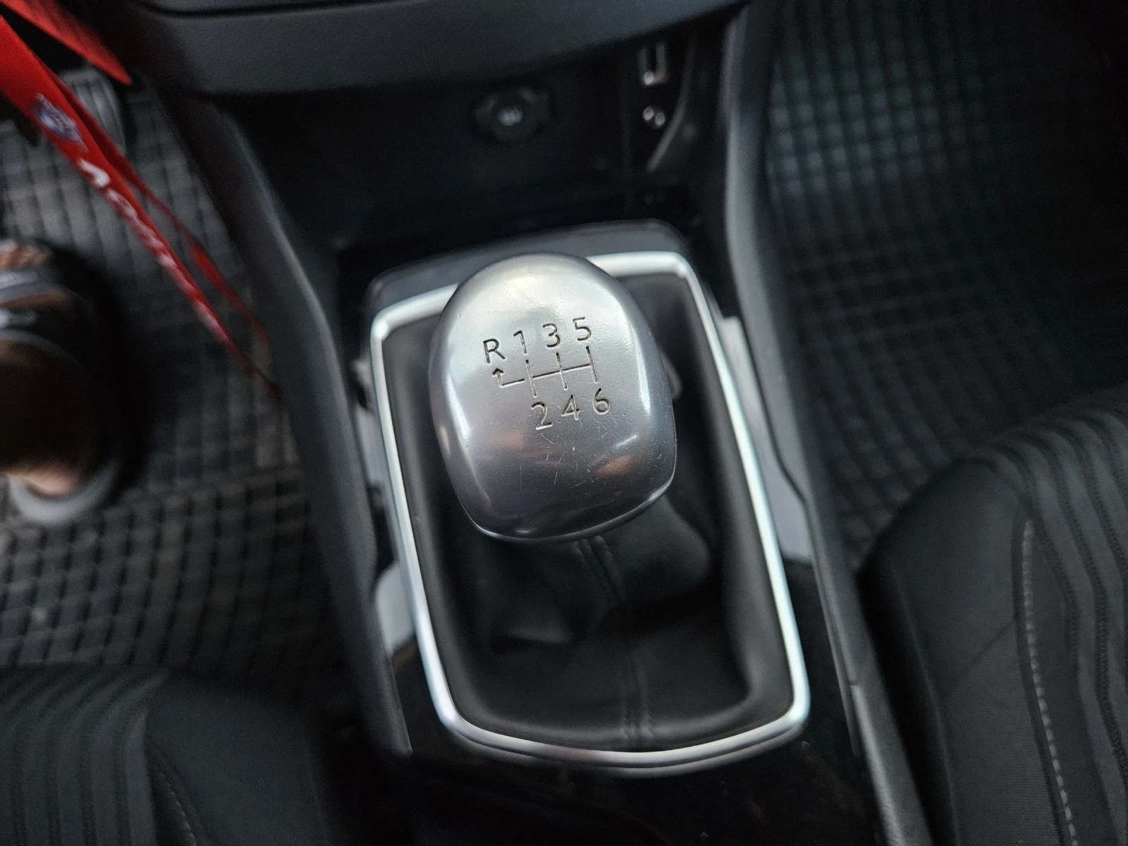 Peugeot 308 1.6 HDI | Mobile.bg — изображение 14