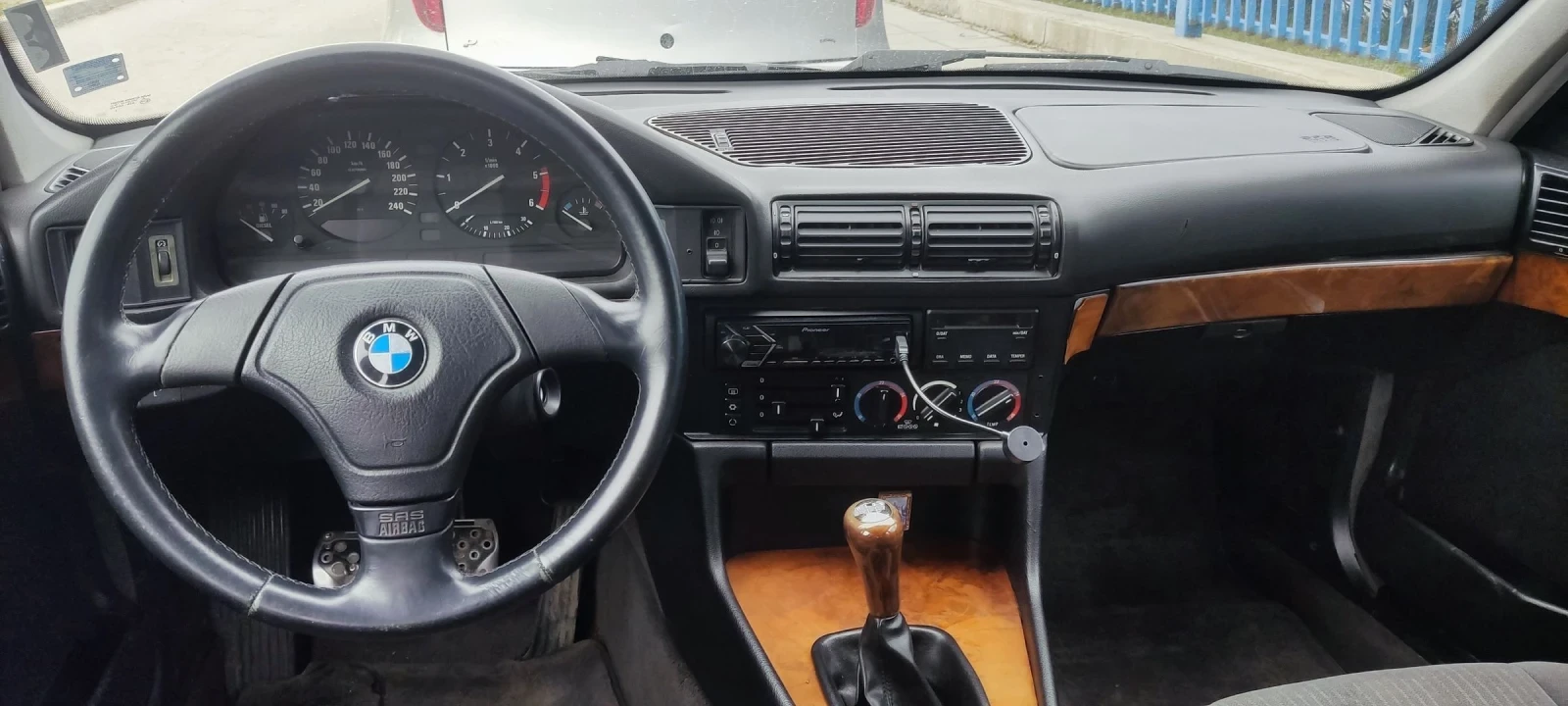 BMW 525 TDS touring face - изображение 9