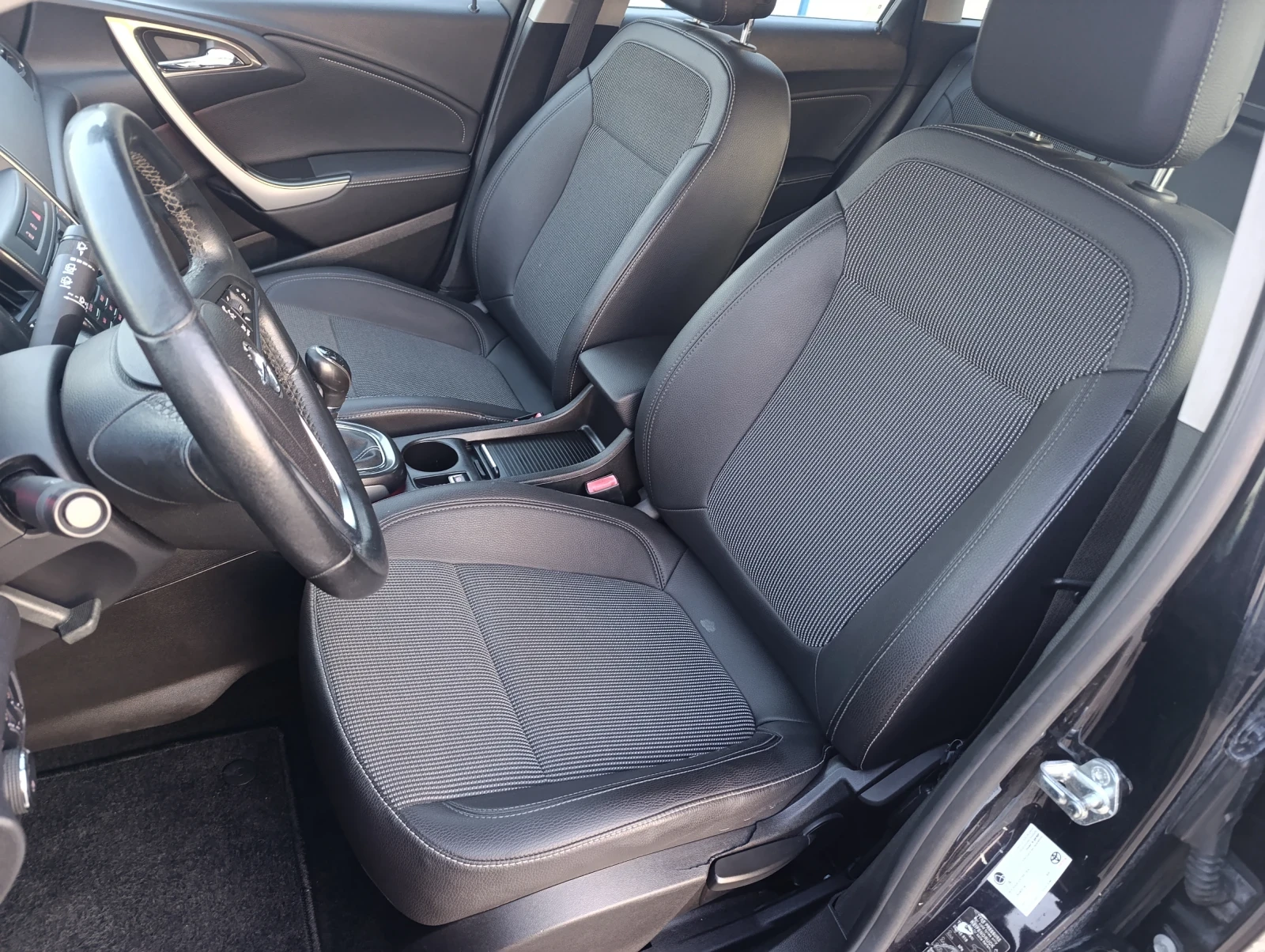 Opel Astra  1.7 CDTI Cosmo - изображение 7