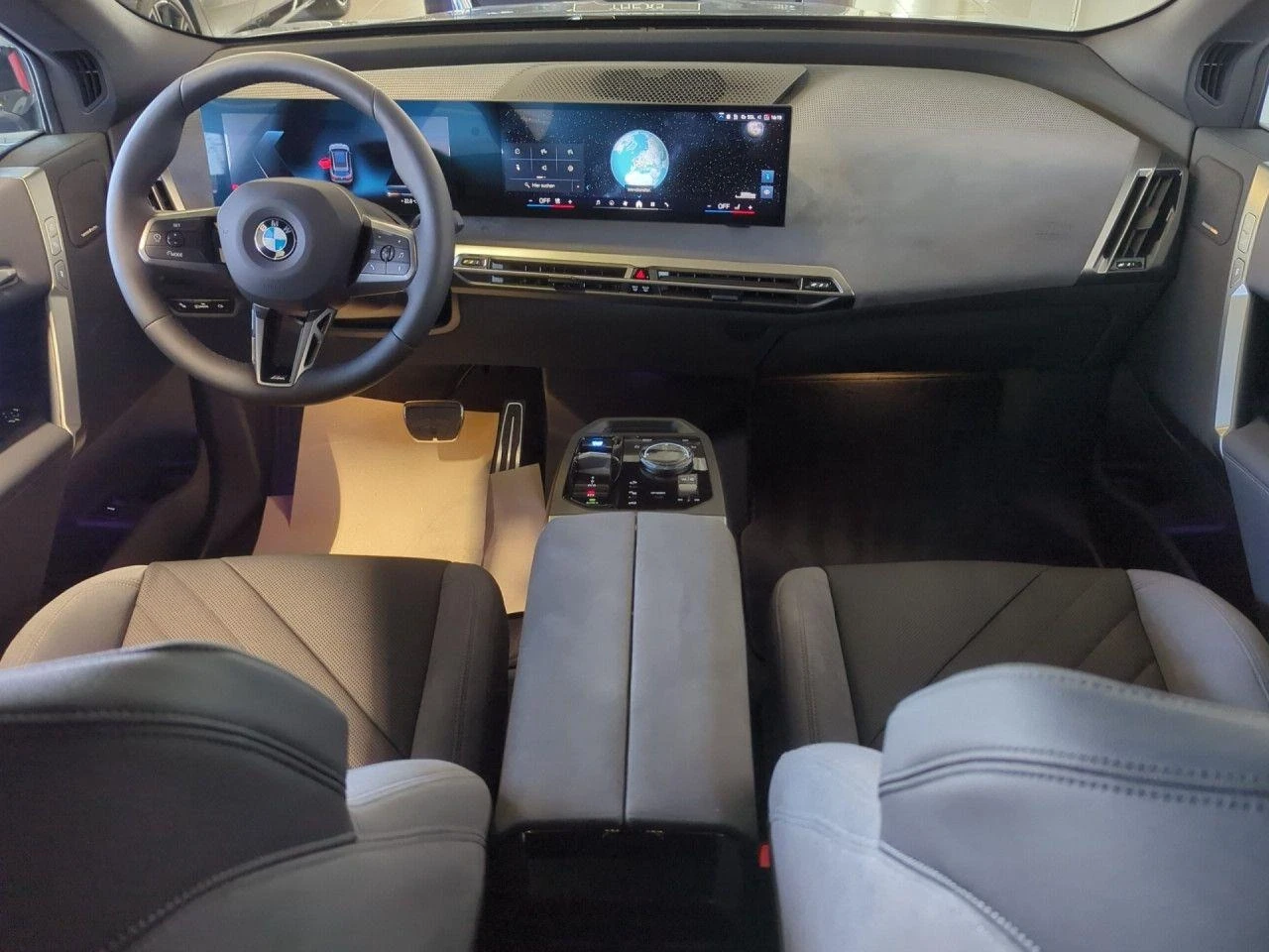 BMW iX xDrive60/FACELIFT/M-SPORT PRO/H&K/ICONIC GLOW/LED - изображение 9
