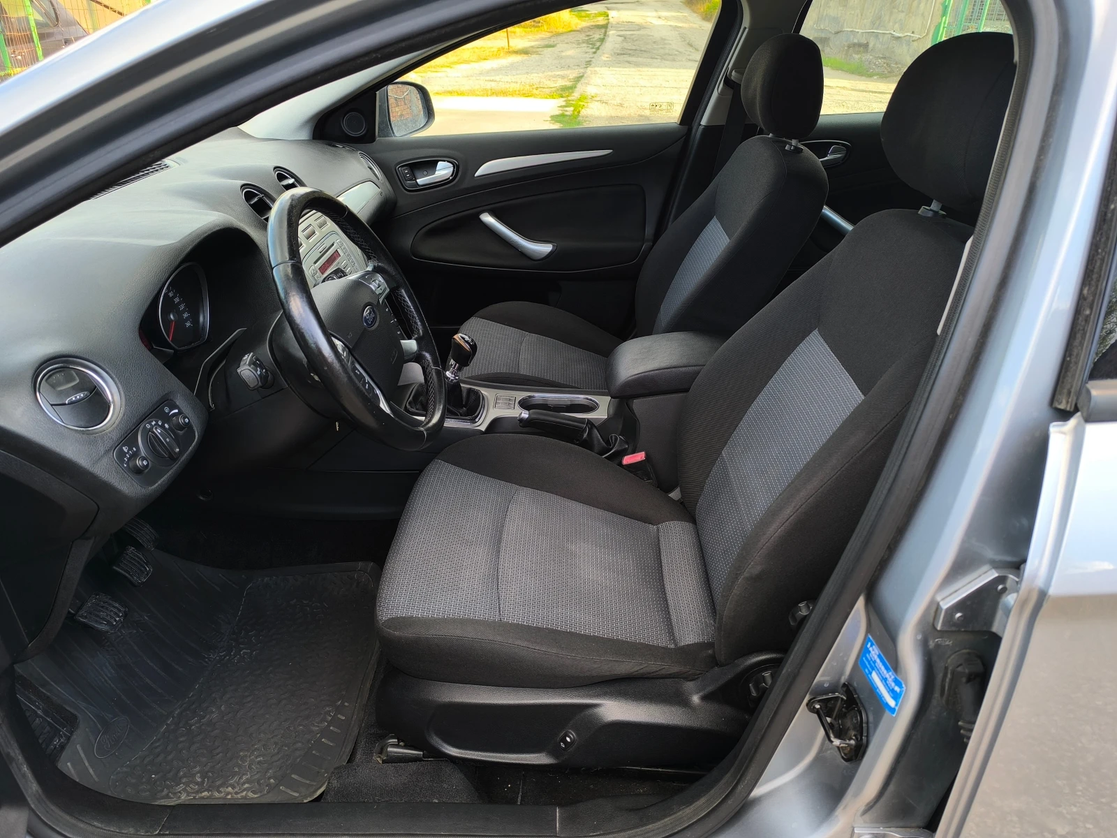Ford Mondeo 2.0TDCI-140кс-6 скорости-КЛИМАТРОНИК- - изображение 9