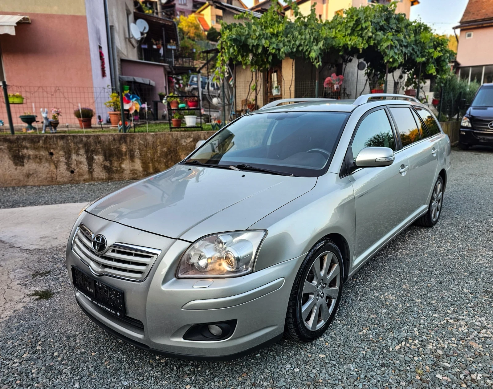 Toyota Avensis 2.0D4D 126hp - изображение 3