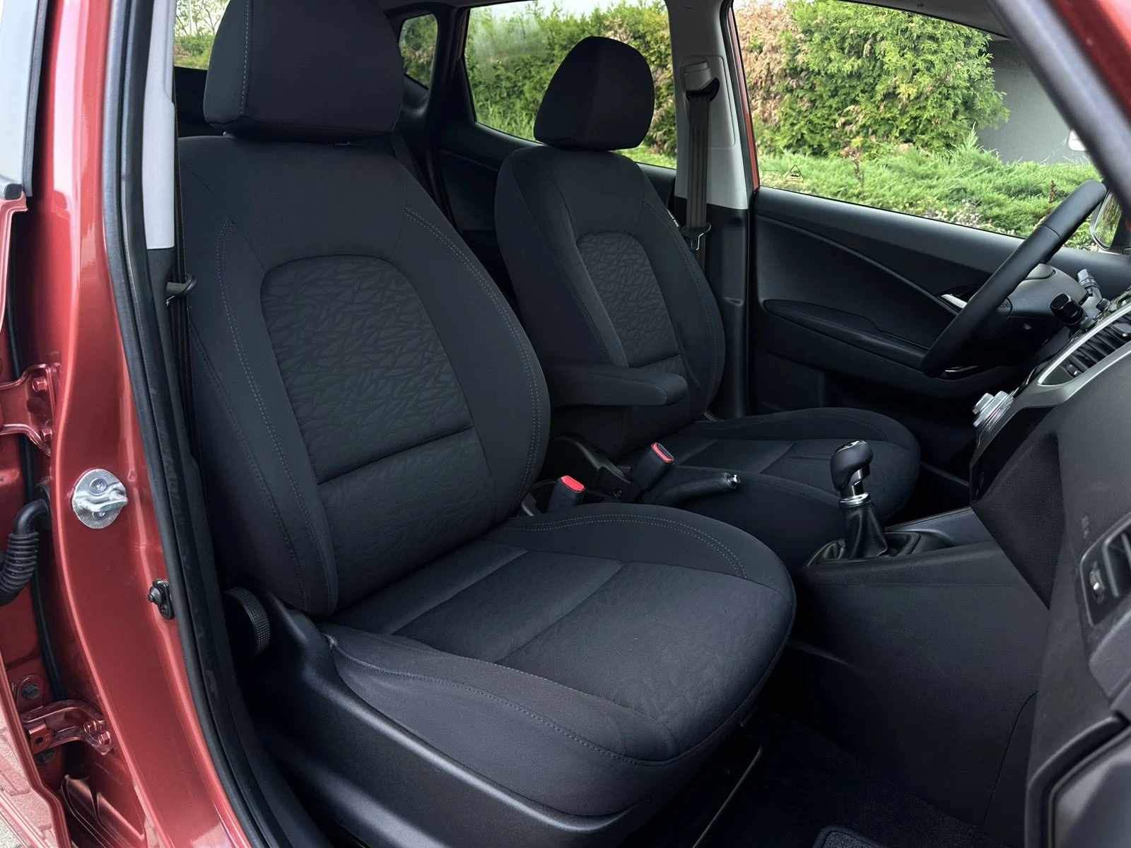 Hyundai Ix20 1.6 i-ШВЕЙЦАРИЯ - изображение 10