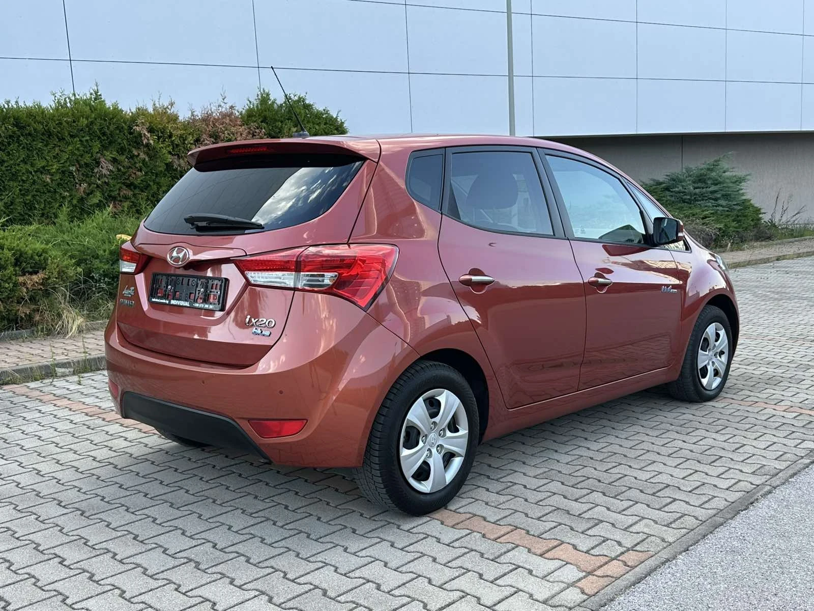 Hyundai Ix20 1.6 i-ШВЕЙЦАРИЯ - изображение 5