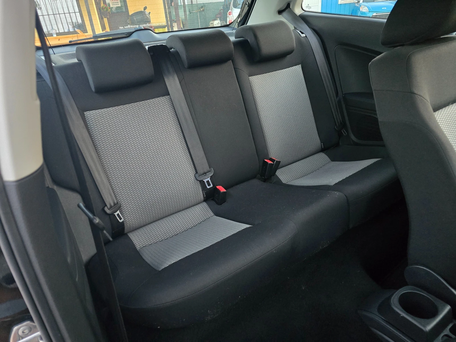 VW Polo 1.2 БЕНЗИН ! ! КЛИМАТИК | Mobile.bg — изображение 14