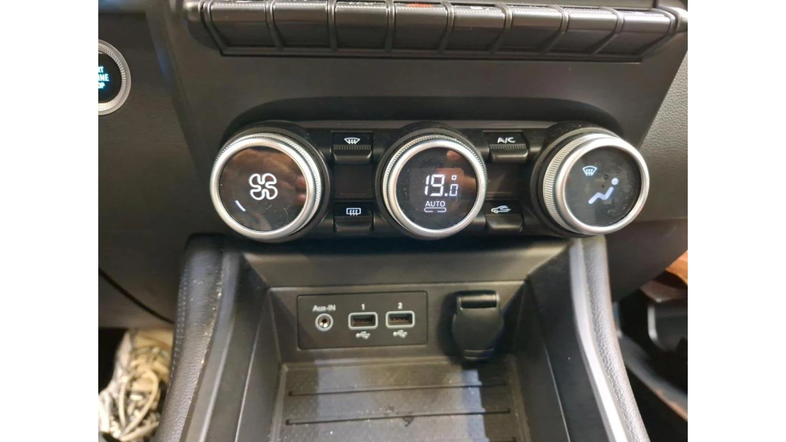 Renault Zoe Промо R135 52kw Intense+ Bose+ Подгреви+ Кожа - изображение 10