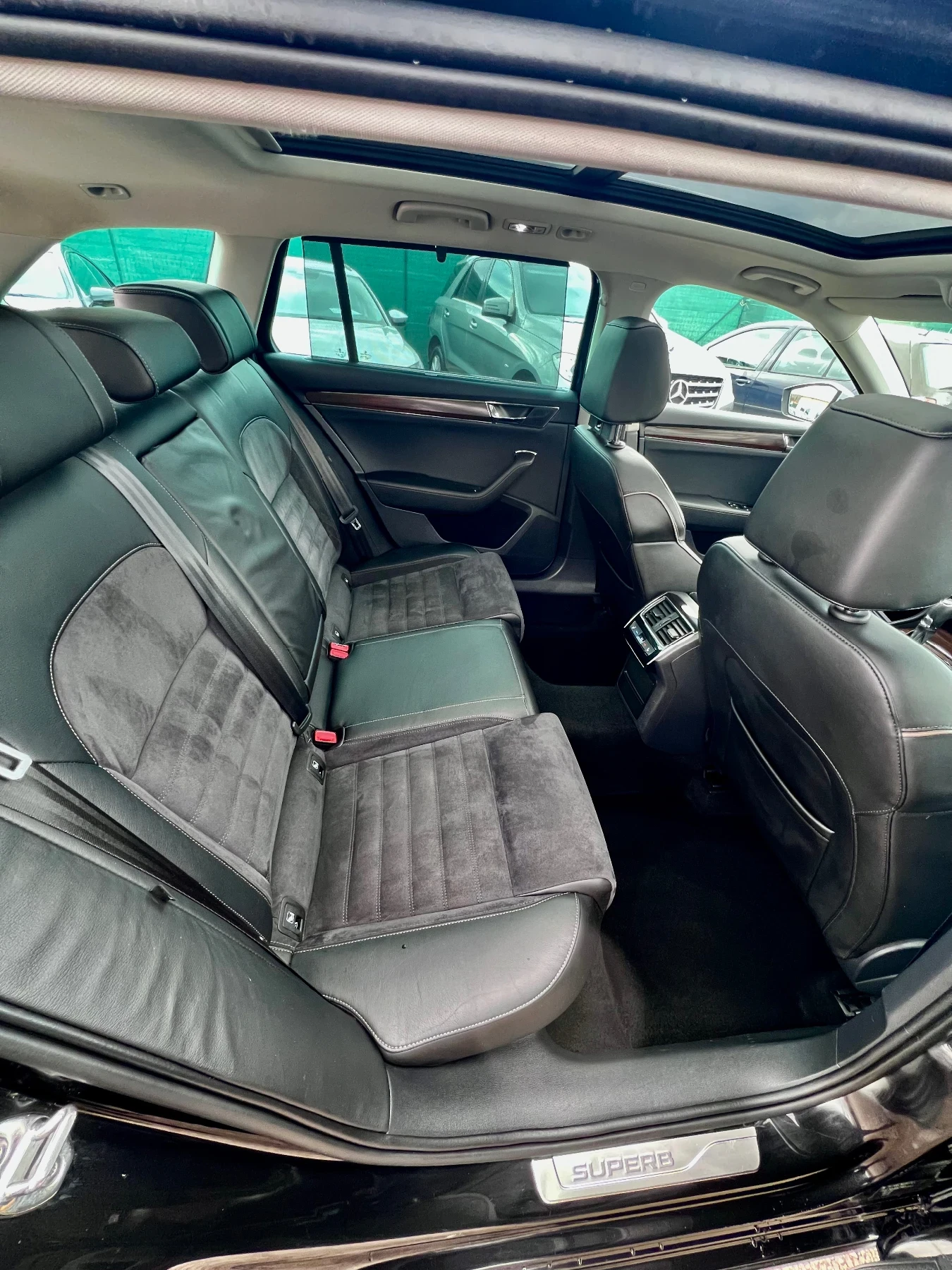 Skoda Superb SCOUT 7 DSG 4x4 2.0 TDI 190kc - изображение 9