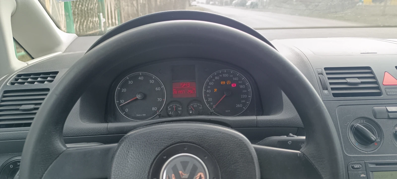 VW Touran 1.6i  - изображение 9