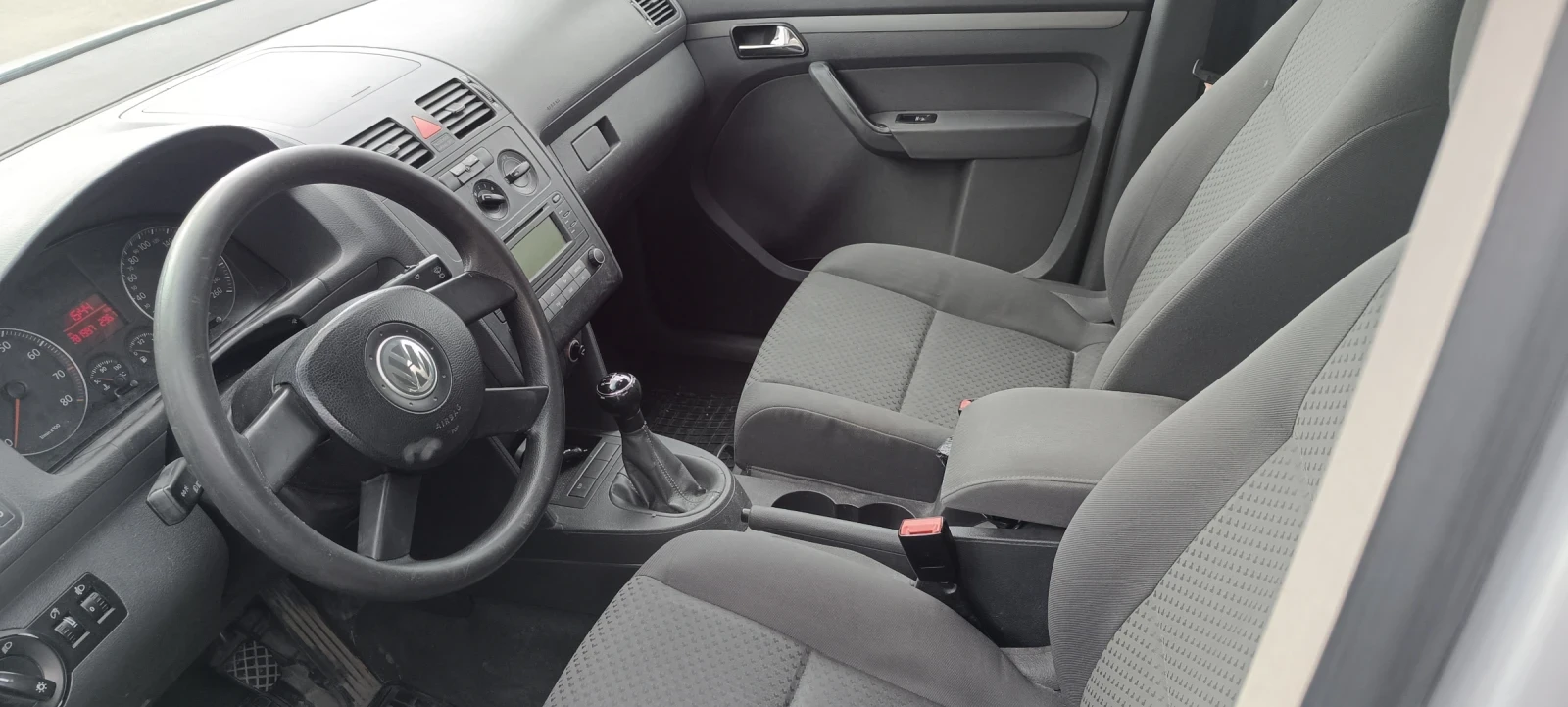 VW Touran 1.6i  - изображение 8