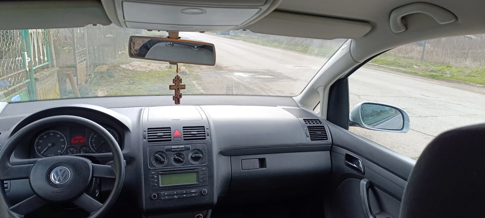 VW Touran 1.6i  - изображение 7